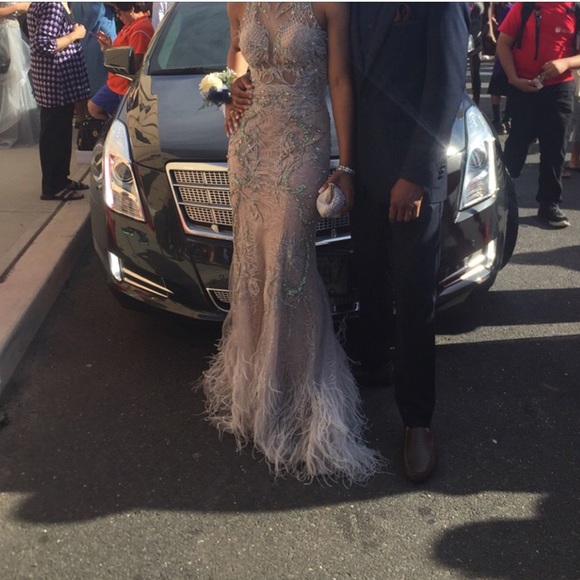 PROM DRESS - Picture 3 of 4